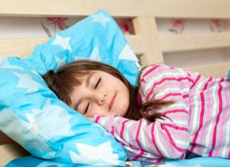 Manfaat Tidur Siang untuk Anak dan Kiat agar Anak Mau Tidur Siang