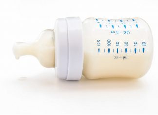 Memberi Susu Formula pada Bayi Juga Ada Aturannya, Ikuti Langkah Ini!