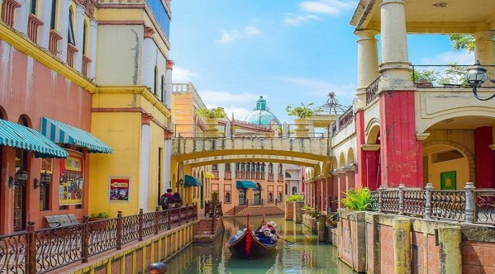 Ingin Eksis di Sosial Media? Ini 10 Destinasi Wisata Selfie yang Wajib Anda Kunjungi