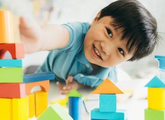 Cari Tahu 6 Tahap Bermain pada Anak untuk Tumbuh Kembang Anak Optimal