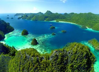 Mengintip Wisata dari Timur Indonesia yang Banyak Menarik Wisatawan